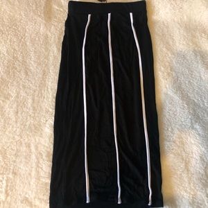 NWT PRETTYLITTLETHING Midi Skirt